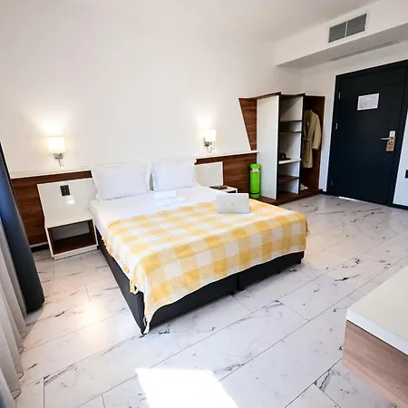 Rubo Hotel