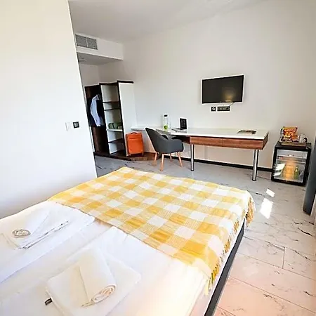 Rubo Hotel
